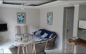 Apartamento Guarujá Enseada 2 quadras da Praia